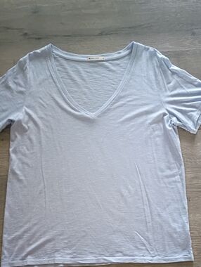 Marine Layer-Tried & True Light Blue-Sz  Small V-Neck-SS Tee Supima Cotton/Modal